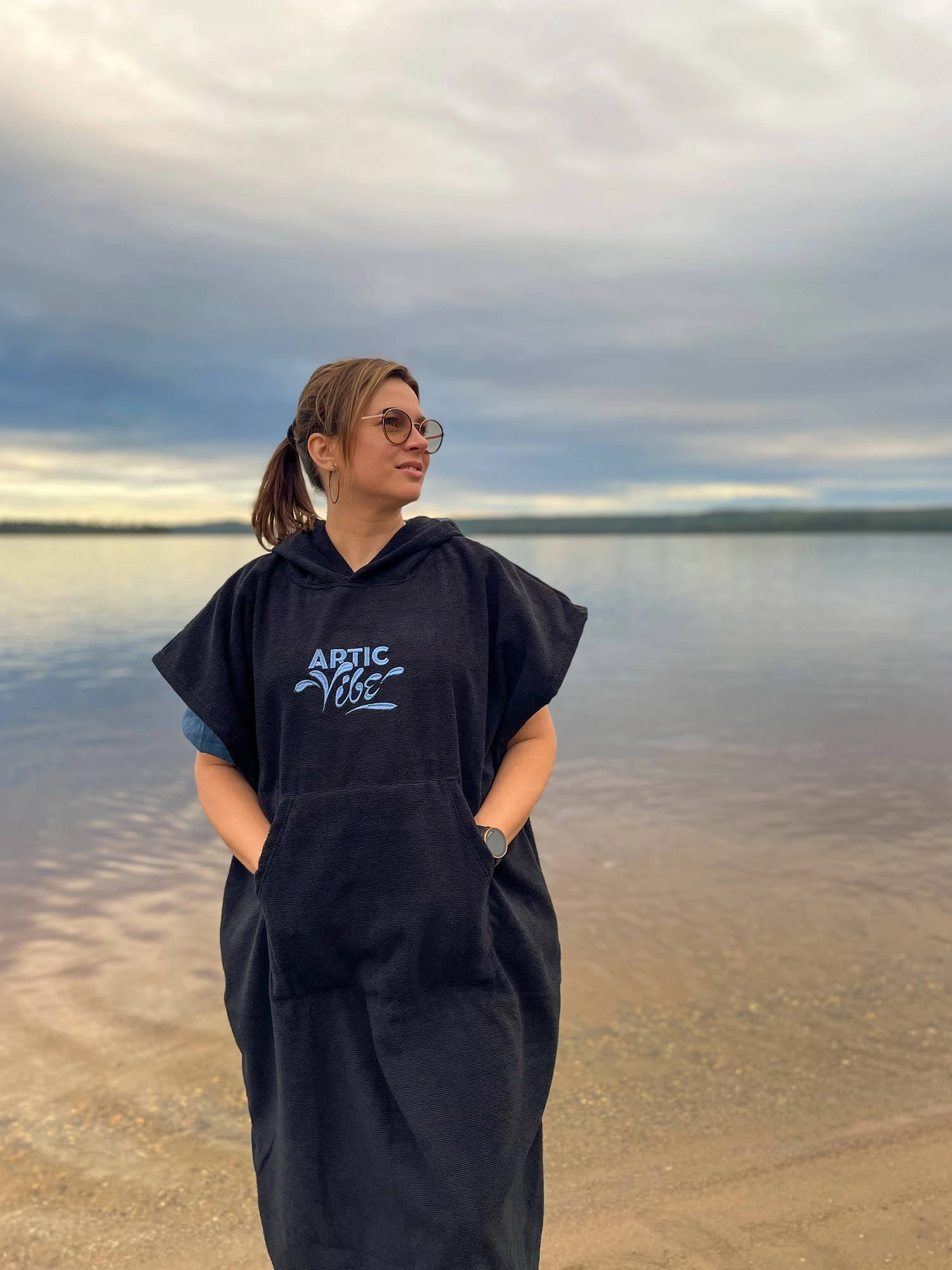 ArticVibe Artic Vibe Pyyhe Poncho 4 ArticVibe Artic Vibe Pyyhe Poncho - Image 2