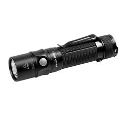 Fenix RC11 Magneettiladattava Käsivalaisin