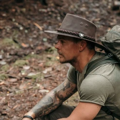 Salon Lakkitehdas Oy Salon Traveller Nahkahattu -Fjällräven shop SalonTravellerNahkahattu SAL0029 65c073101fc0058cc3078987405c35b4 7